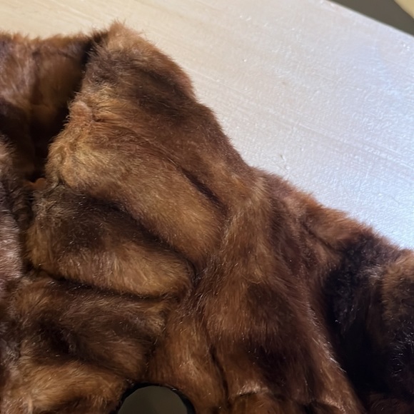 I.N.C Size L brown short faux fur jacket in excellent condition - Picture 3 of 8